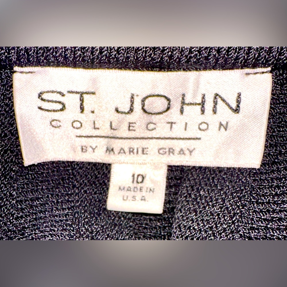 Elegant St. John Classic Black Pleaded Knit Skirt, Excellent Preowned Condition - Picture 4 of 5